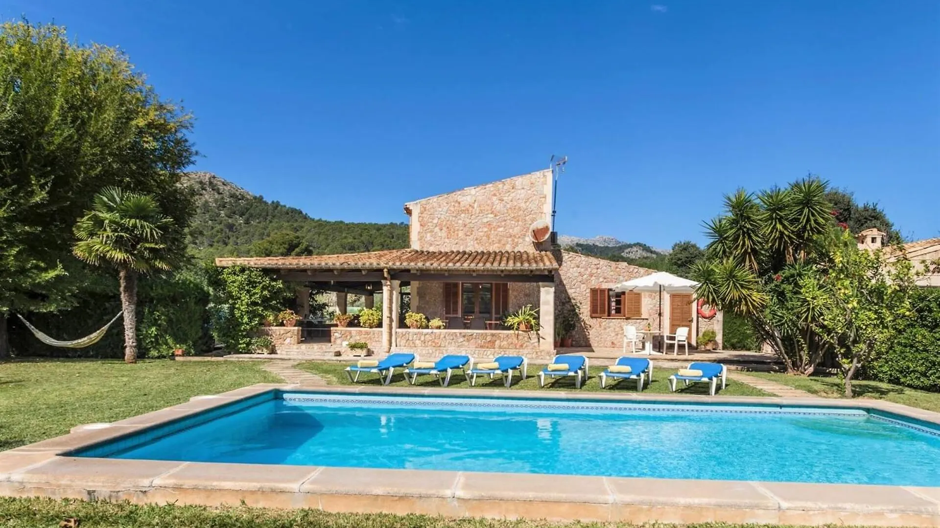 Delightful Mallorca Villa Colonya 3 Bedrooms Amazing Mountain Countryside Views Puerto De Pollensa
